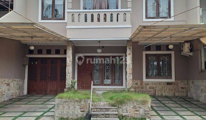 Rumah 2 Lantai Siap Huni dengan Fasade Mewah dan Asri @Cirendeu 1
