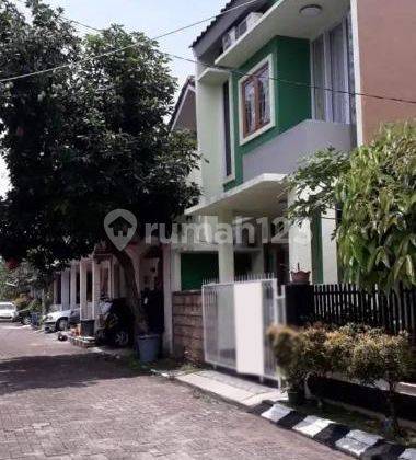 Rumah 2 Lantai Semi Furnished dan Hunian Nyaman @Depok 2