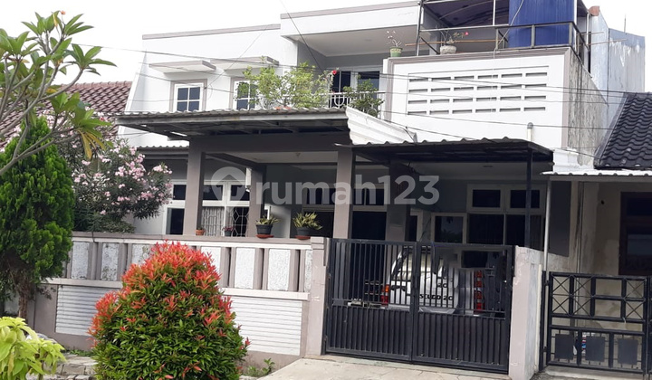 2-Story House in BSD Housing Estate and Strategic Location.