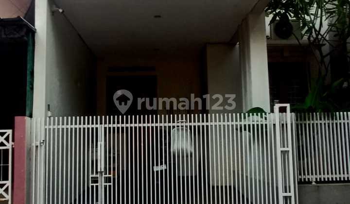 Rumah 2 Lantai Siap Huni dengan Hunian Nyaman dan Asri @Bintaro Sektor 9.