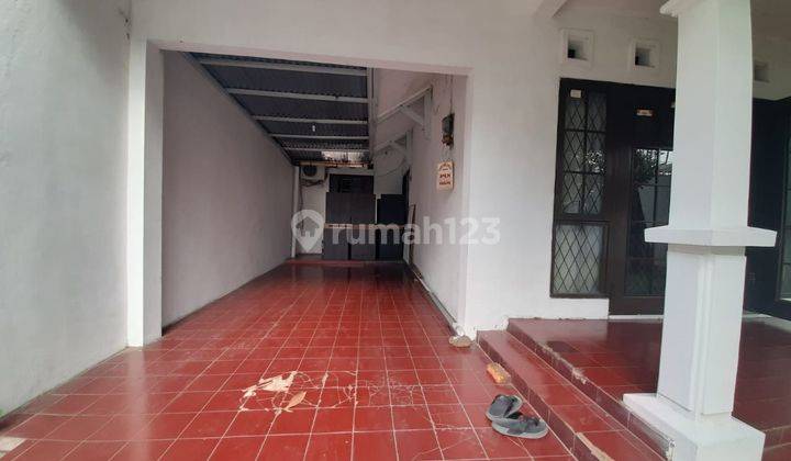 Rumah Luas Bangunan Lama di Bintaro Sektor 3 2