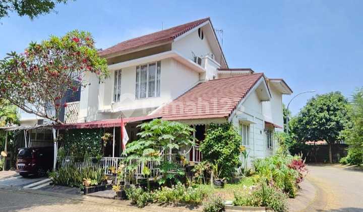 Rumah Hook Siap Huni di Emerald Bintaro, Harga Nego!