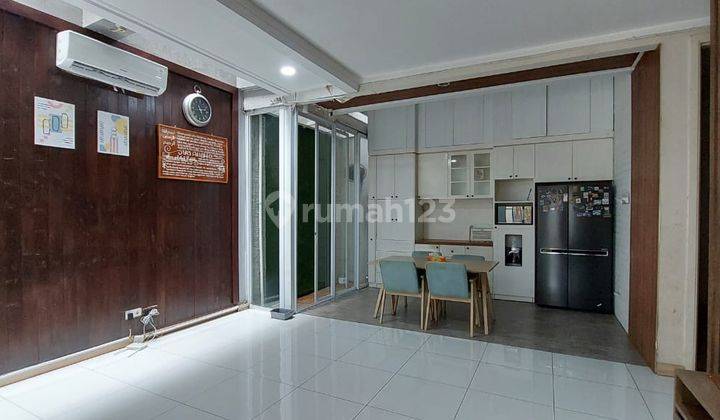 Rumah 2 Lantai Bagus Semi Furnished SHM Discovery Bintaro , Tangerang Selatan 2