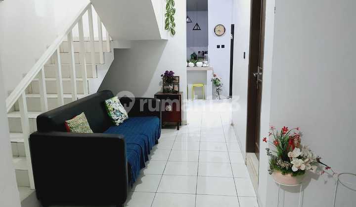 Affordable Flood-Free Ready-to-Occupy House in Villa Bintaro 2