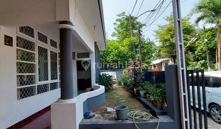 Rumah 2 Lantai Bagus Unfurnished SHM di Bintaro Sektor 9, Tangerang Selatan 1