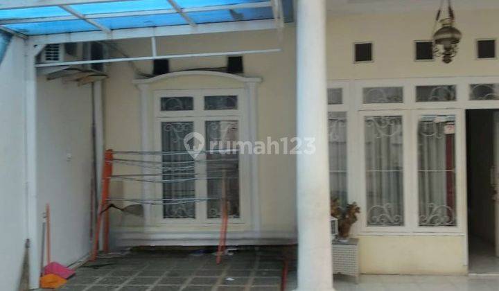 Rumah Siap Huni dengan Area Terbuka Luas @Petukangan Selatan 2