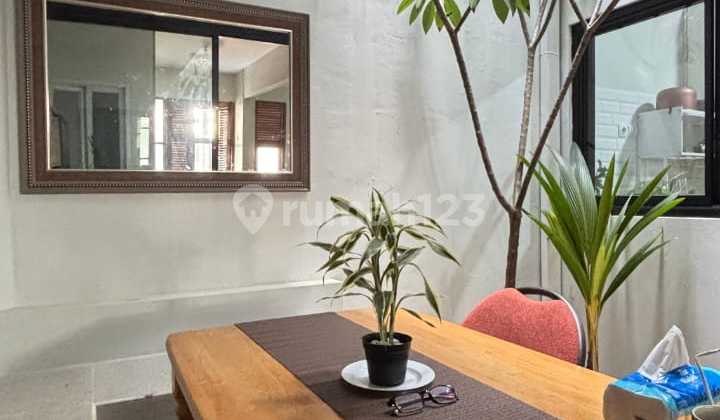 Rumah 2 Lantai Siap Huni Cantik dan Terawat @Bintaro Sektor 9 Rumah 2 Lantai Siap Huni Cantik dan Terawat @Bintaro Sektor 9