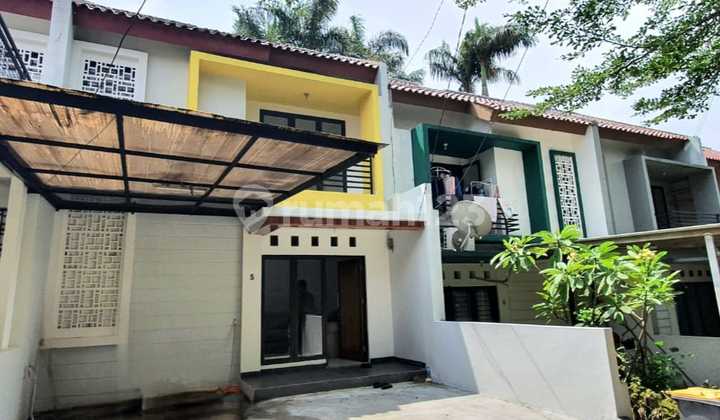 Rumah Bagus Unfurnished 2 lantai SHM dekat BXC Ciputat, Tangerang Selatan