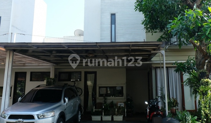 Rumah Bagus di dalam Town House Semi Furnished SHM Kampung Utan, Tangerang selatan