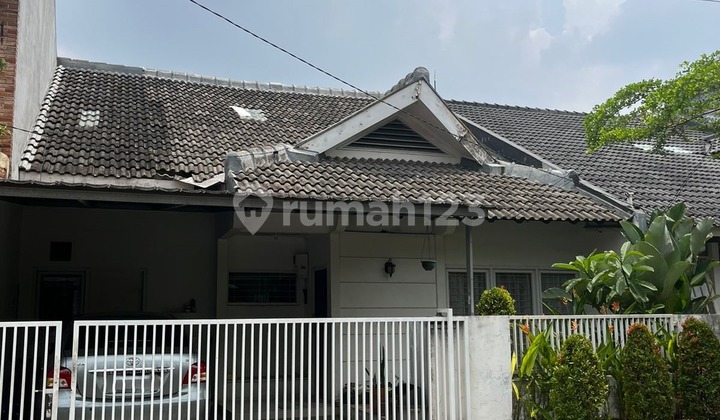 Nice Semi Furnished House with SHM in Bintaro Sector 2, South Tangerang