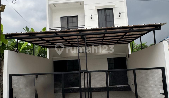 Rumah 2 Lantai Siap Huni di Pondok Ranji dengan KT 3+1 KM 3+1 Surat SHM Granit Hunian Nyaman dan Asri 1