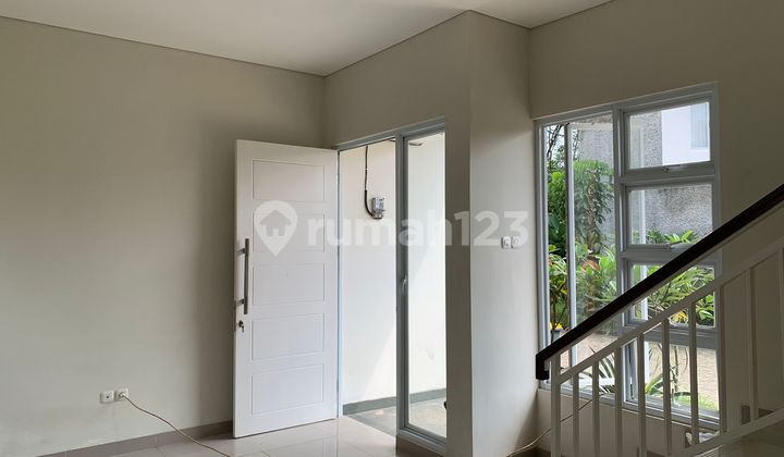 Rumah Cantik Siap Huni di Pamulang KT 3 KM 2 Lantai 2. 2