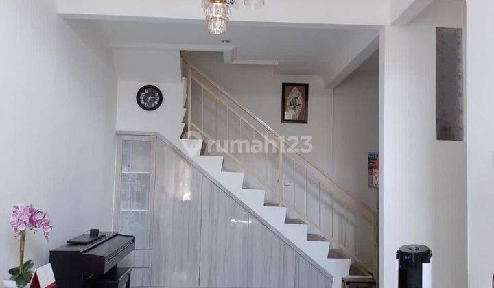 Di Jual Rumah 2 Lantai Bagus di Dalam Cluster Semi Furnished SHM di Sawah Baru Ciputat Tangerang Selatan, Tangerang Selatan 2