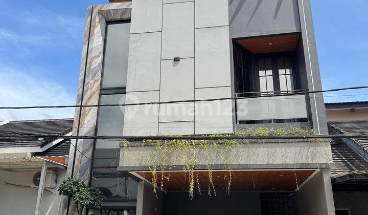 Rumah Furnished Bagus SHM Siap Huni dekat Supermal @Karawaci, Tangerang