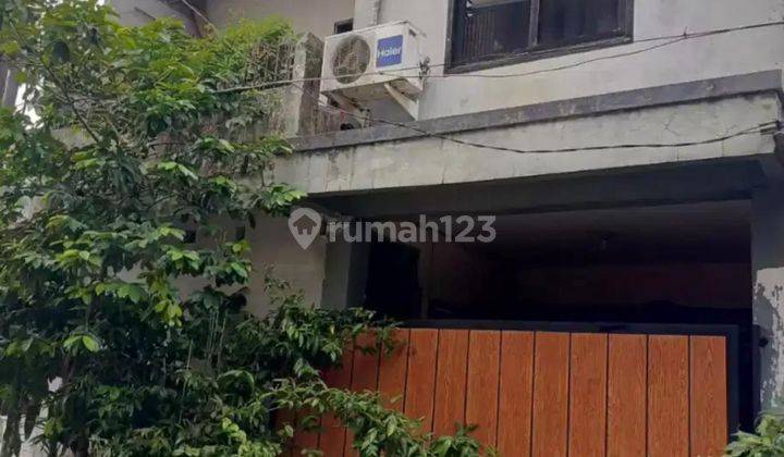 Rumah 2 Lantai Lokasi Strategis dekat BXChange Mall dan Stasiun 1