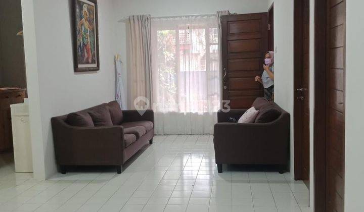 Rumah Semi Furnished Strategis dalam Perumahan Bintaro Jaya 1