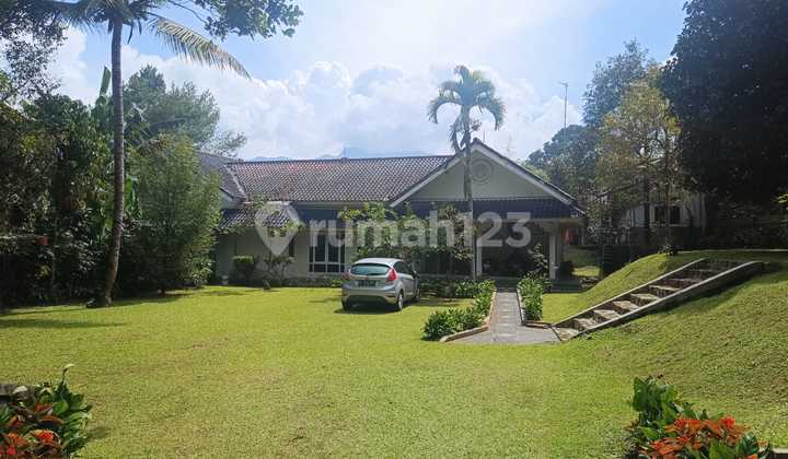 Di Villa Cisarua Jl Raya Puncak Cisarua - Bogor Di Villa Cisarua Jl Raya Puncak Cisarua - Bogor