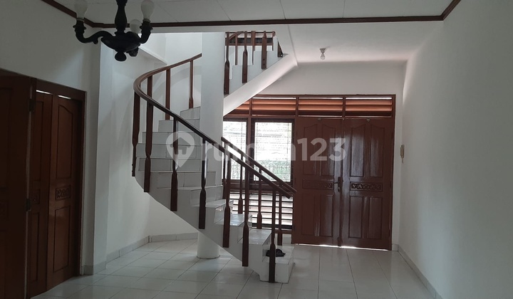 Disewa Rumah Bisa Untuk Kantor Parkir Luas Lokasi Jl. Hanglekir, Jakarta Selatan 2
