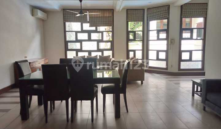 For Sale Luxury Home Ready to Occupy Location in Menteng, Central Jakarta For Sale Luxury Home Ready to Occupy Location in Menteng, Central Jakarta