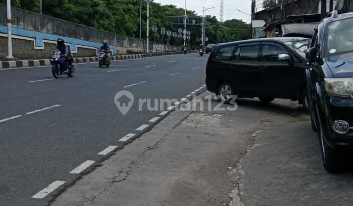 Dijual Ruko Cocok untuk Usaha Lokasi Strategis di Jl. Laksamana, Kalimalang, Jakarta Timur