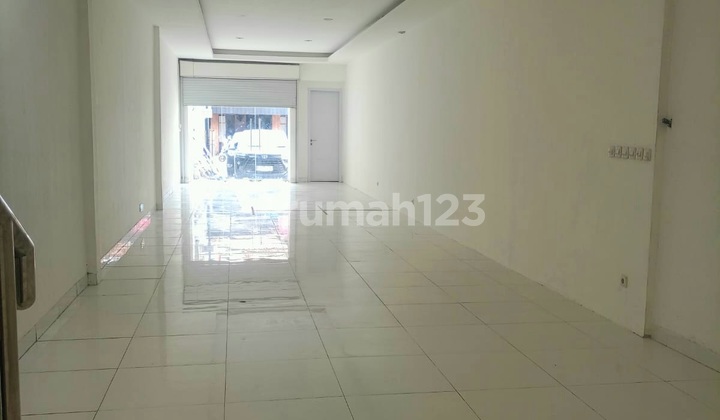 Tebet Area Commercial 4-Storey Shophouse Suitable for Office Cafe Ready to Use. Tebet, South Jakarta.