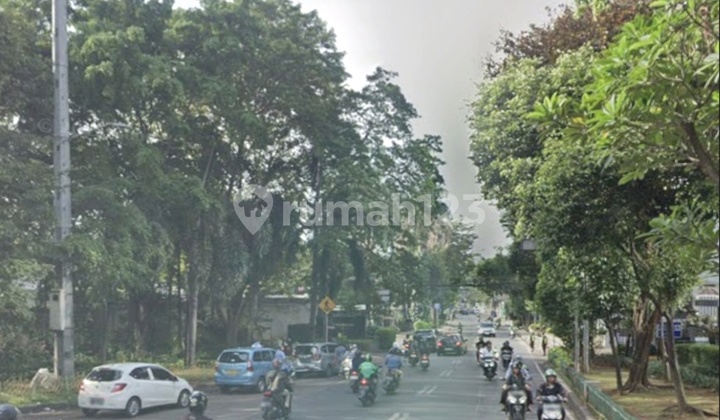 Cilandak Ampera, land suitable for building 18 floors. 100m to the City Toll Road. Suitable for hospitals, campuses, office buildings, restaurants, parks, South Jakarta. Cilandak Ampera, land suitable for building 18 floors. 100m to the City Toll Road. Suitable for hospitals, campuses, office buildings, restaurants, parks, South Jakarta.