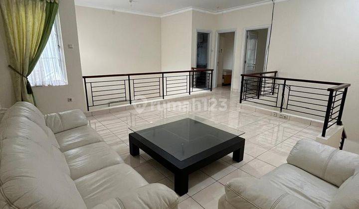 Rumah Cantik, Siap Huni, dan Terawat Cocok buat Keluarga Besar 1