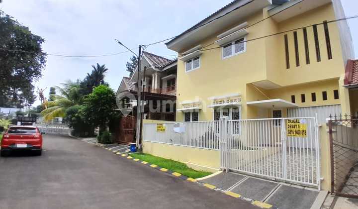 TURUN HARGA Rumah tingkat siap huni di Citra Gran Nusa Dua Cibubur dekat Mall dan pintu toll Jatikarya 2