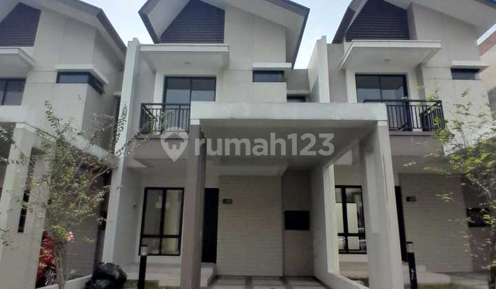 Turun Harga Rumah Cantik 2 Lantai di Podomoro River View SHM On Hand Dekat Pintu Tol Cimanggis