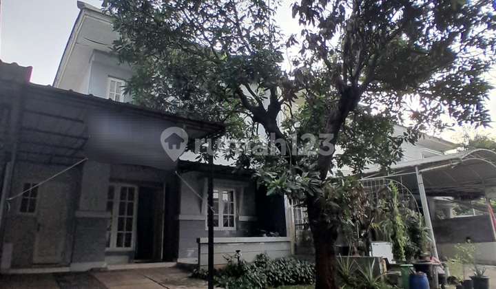 Rumah Tingkat Modern Atap Baja Ringan di Kota Wisata 2