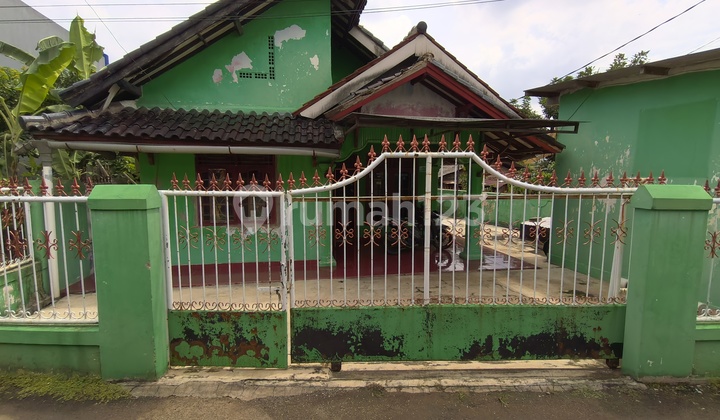 Rumah Lama Tanah Luas di Jatisampurna Bekasi di Jual Cepat Rumah Lama Tanah Luas di Jatisampurna Bekasi di Jual Cepat