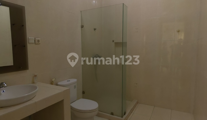 For Sale Luxury House on Boulevard Kota Wisata Prime Location