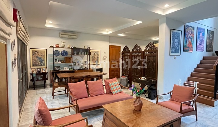 Rumah Hunian di Kebayoran Lama, Jakarta Selatan