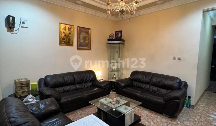 Rumah di Permata Hijau