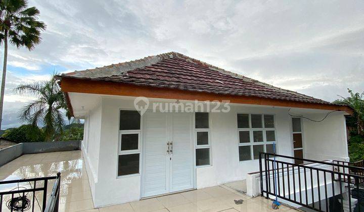 Di  jual vila desa kuta megamendung 2