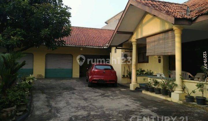 Dijual Rumah Lama Halaman Luas Lokasi Strategis DiCipinang JakTim 1