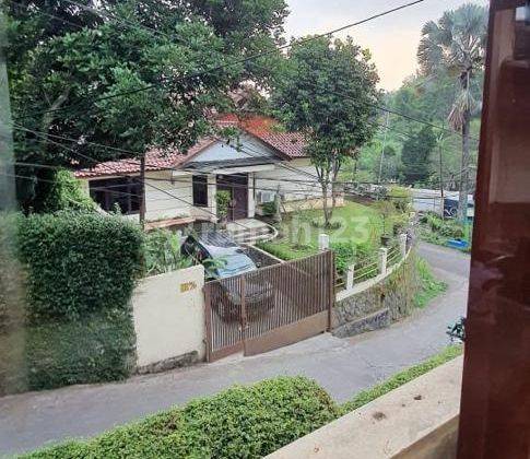 Rumah Asri 4 Lantai di Geger Kalong Bandung 2