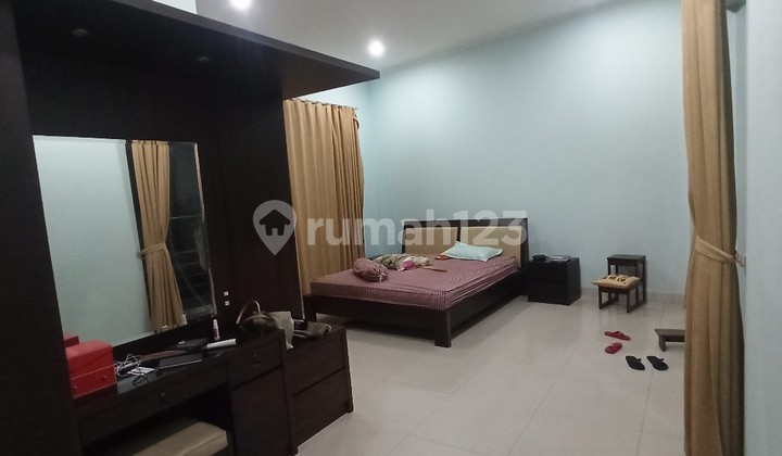 Rumah 2 Lantai strategis di Cihampelas Bandung 2