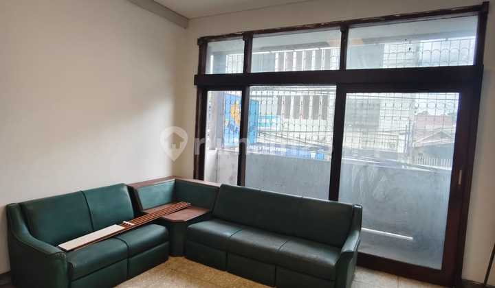 Ruang Usaha Strategis Tengah Kota di Otista Bandung