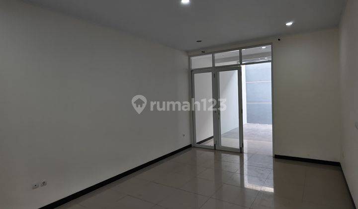 Rumah Minimalis 2 Lantai di Taman Kopo Indah Bandung 1