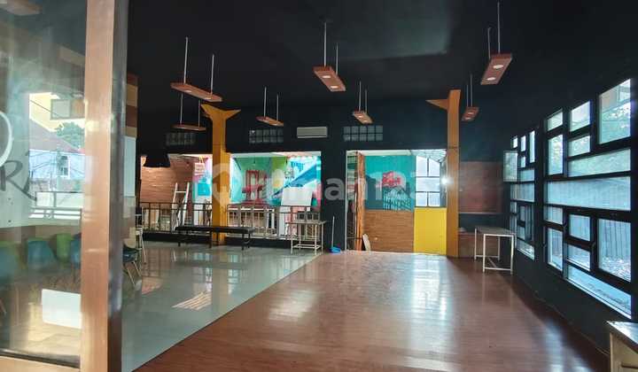 Ruang Usaha Mainroad Posisi Hook di Burangrang Bandung Ruang Usaha Mainroad Posisi Hook di Burangrang Bandung