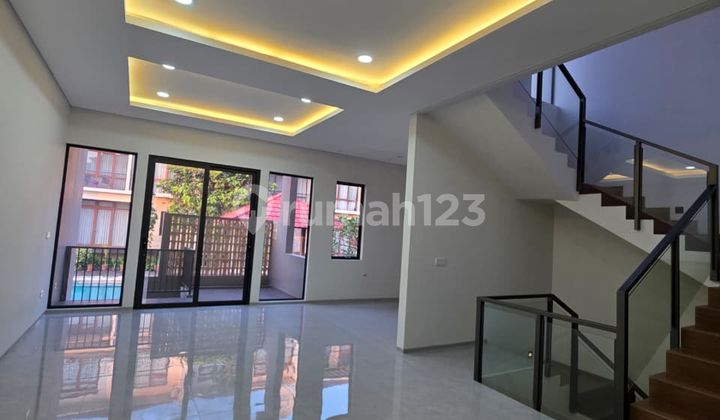 Rumah Baru 3 Lantai di Setraduta Lavida Bandung Rumah Baru 3 Lantai di Setraduta Lavida Bandung