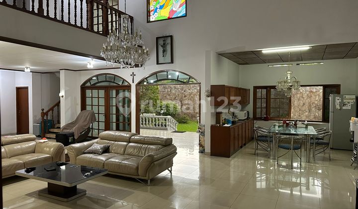 Dijual Rumah Mewah Terawat dengan Lahan Super Luas Terusan Sutami Bandung