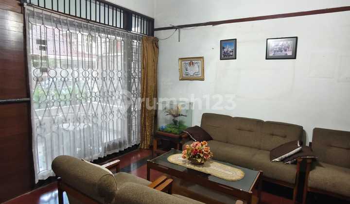 House for Sale Strategic Location in Sayap Riau Bandung House for Sale Strategic Location in Sayap Riau Bandung