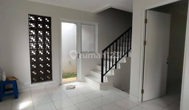 Rumah Posisi Hoek Cluster Dayana Summarecon Bandung 1