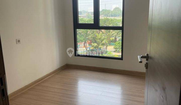 Apartemen 3 Bedroom Dengan View Swimming Pool Di Sky House Bsd City 2