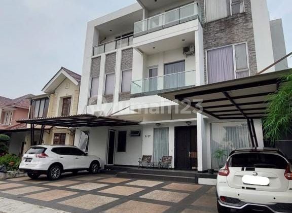 Rumah 3 Lantai Di Sutera Intan, Alam Sutera 