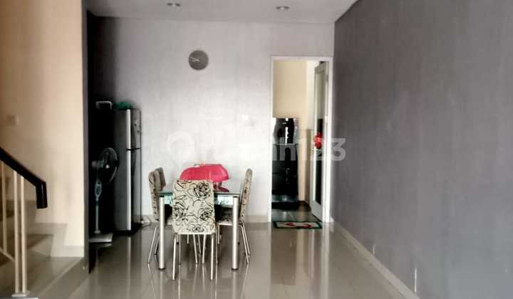 Dijual Rumah Golf Lake Residence 