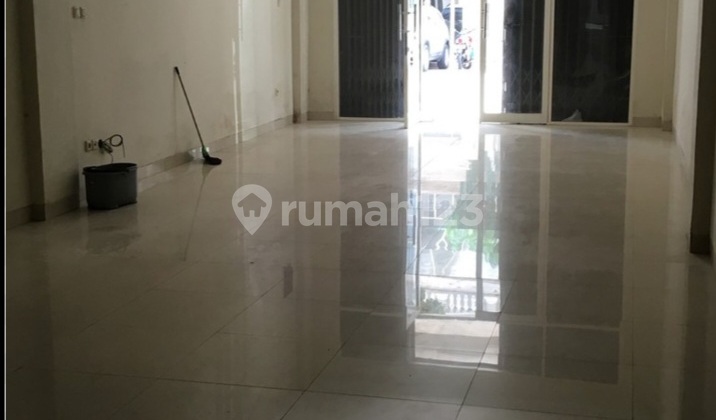 D Sewa Ruko Hoek Sedayu Squere Cengkareng