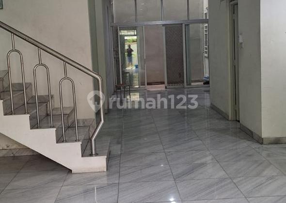 Disewakan Rumah 2 Lantai Pluit Barat Disewakan Rumah 2 Lantai Pluit Barat